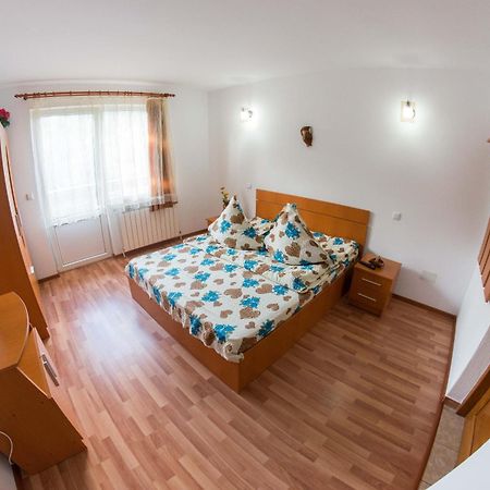 Casa Andreea Hotel Sucevita Quarto foto
